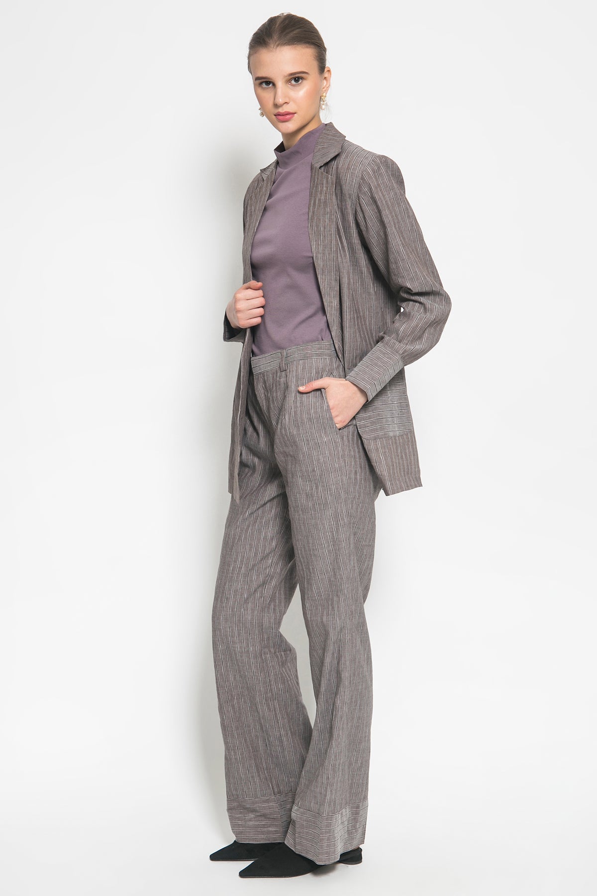 Calla Grey Stripe Pants