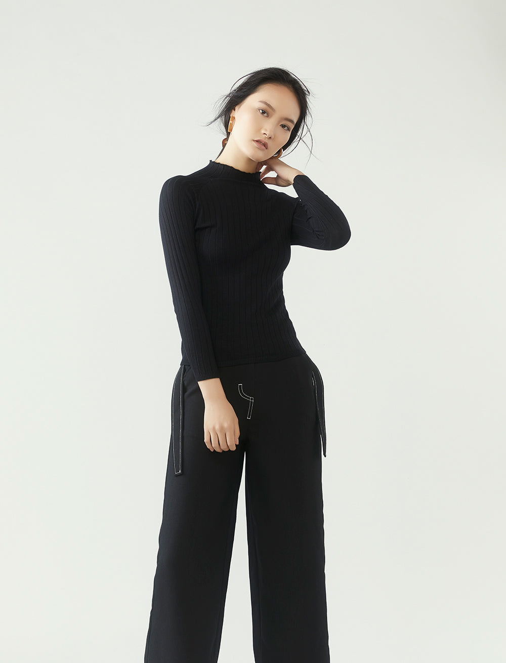Ribbed Knit Long Sleeve Top - Black